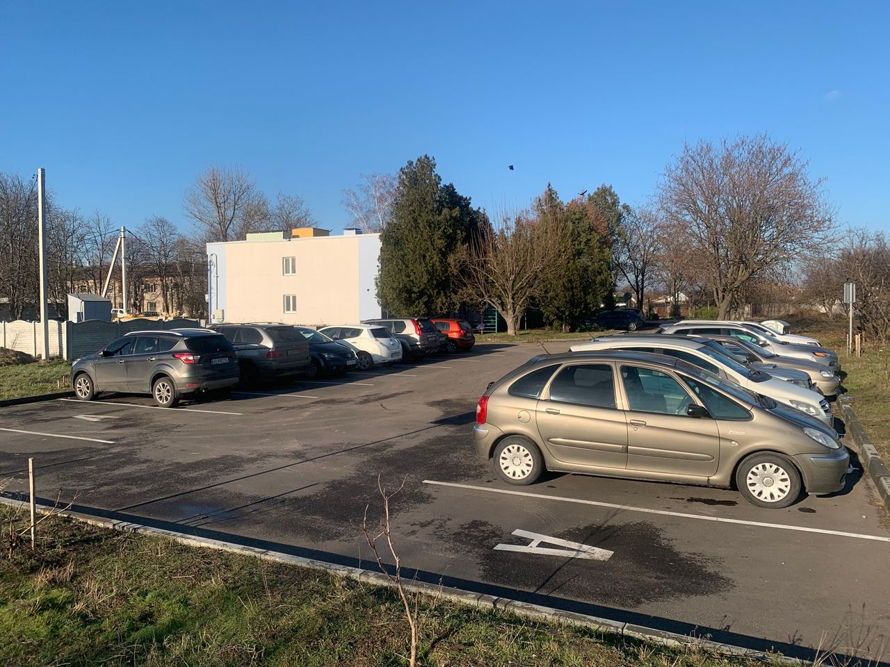 Free parking for cars
